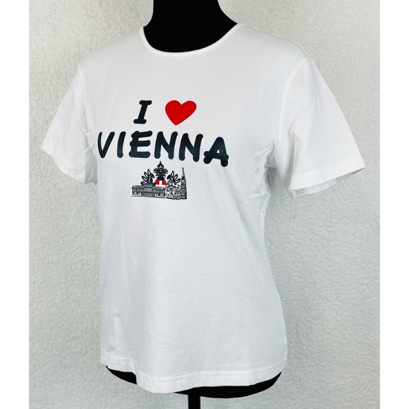 FRUIT OF THE LOOM • I Heart Vienna Short Sleeve Tee - Picture 3 of 14